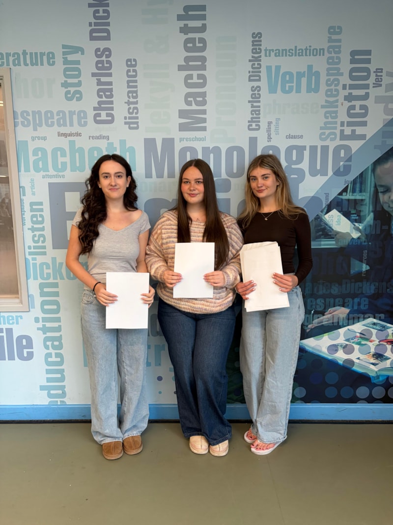 Morton Academy pupils enjoy GCSE celebrations